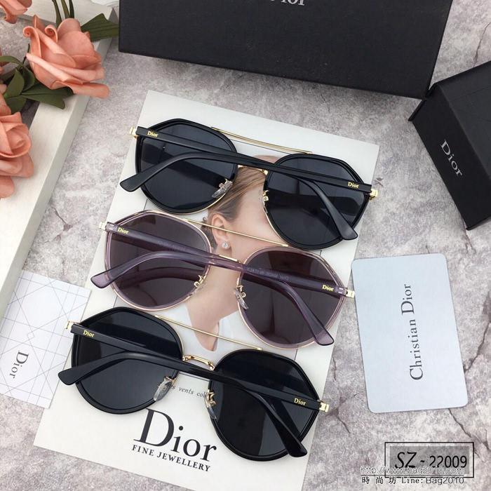DIOR-迪奧 2019新款 太陽鏡 減輕強光負擔 遮擋有害光線防輻射 出行旅遊必備品 22009  lly1708